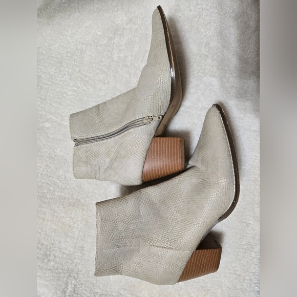 Coconuts by Matisse Vegan Snake Skin Going West Zip Up Heeled Bootie Boots - Picture 10 of 16